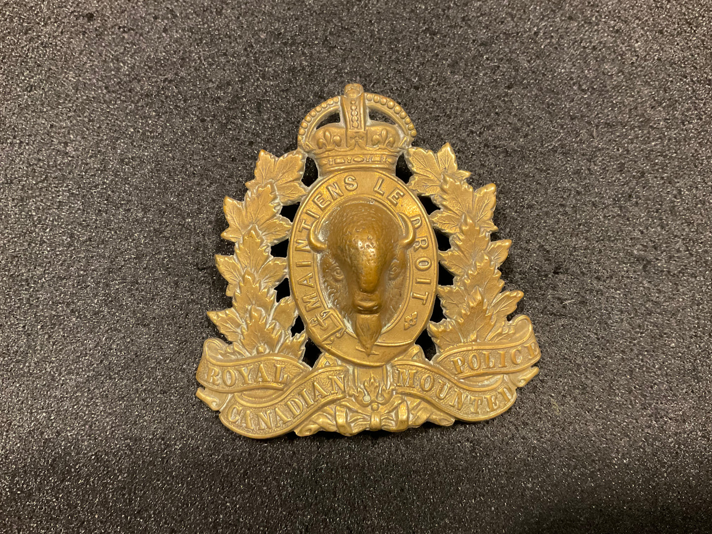 K/C Royal Canadian Mounted Police (R.C.M.P) cap badge