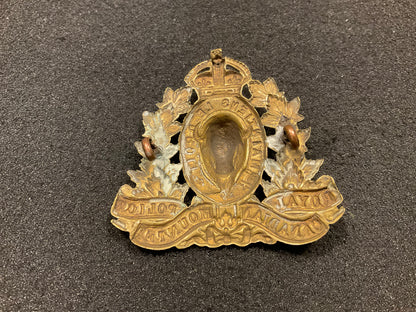 K/C Royal Canadian Mounted Police (R.C.M.P) cap badge