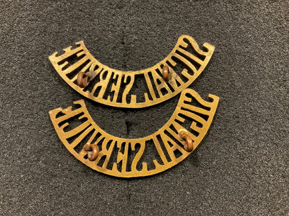SIGNAL SERVICE brass shoulder titles worn circa 1904-08