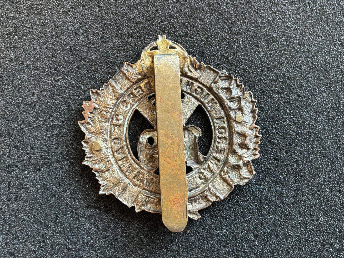 WW1 C.E.F 179th Cameron Highlanders of Canada glengarry badge.