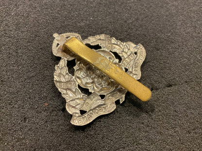 Derbyshire Yeomanry white metal cap badge.