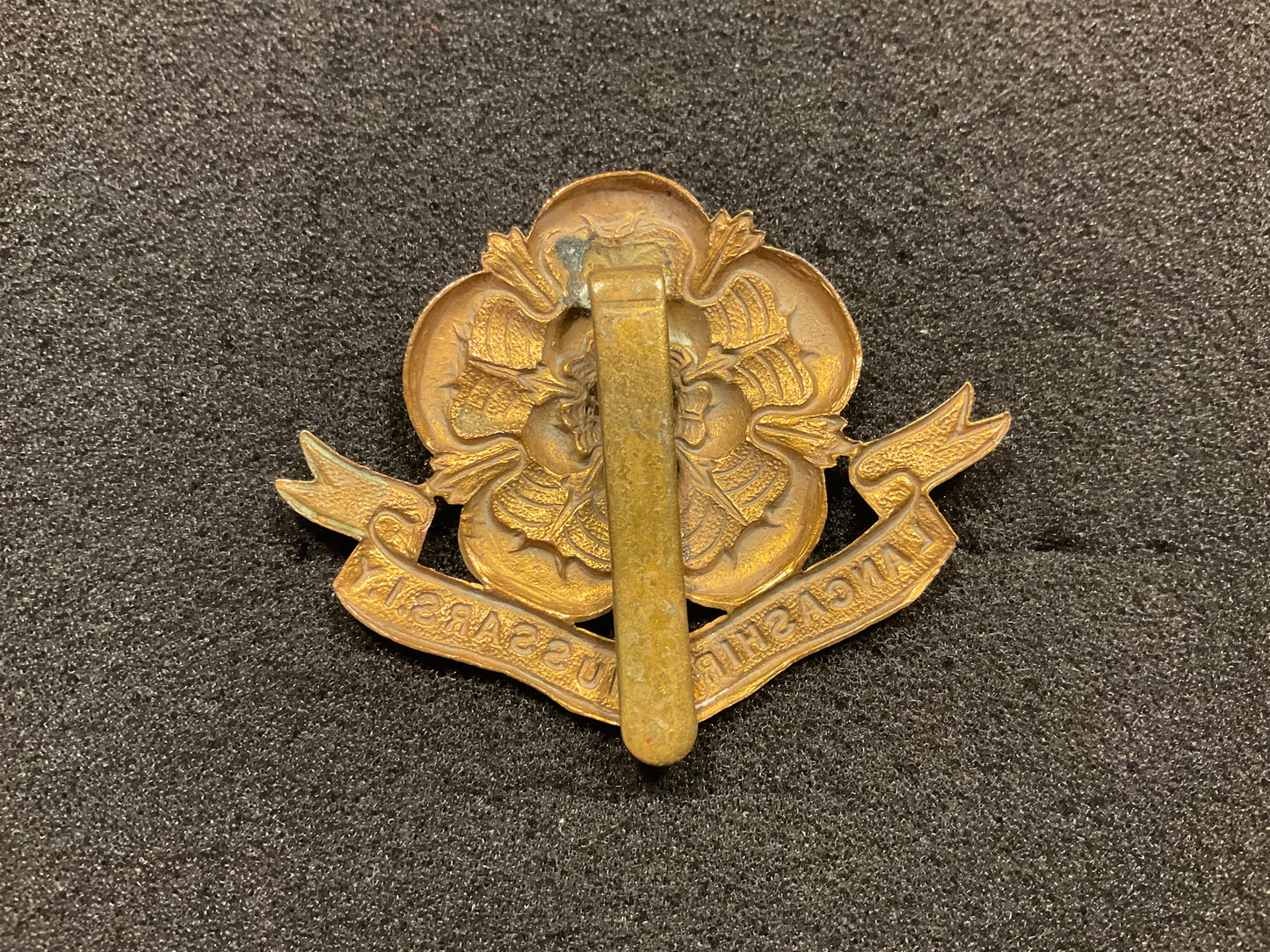 Lancashire Hussars Imperial Yeomanry cap badge 1903-08 slider version.