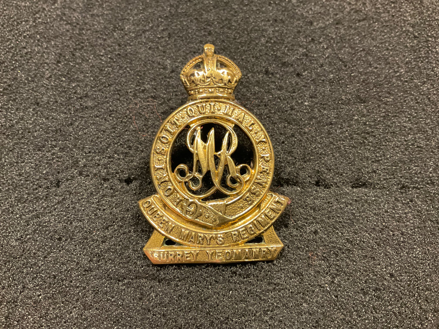 Queen Marys Regiment Surrey Yeomanry brass cap badge