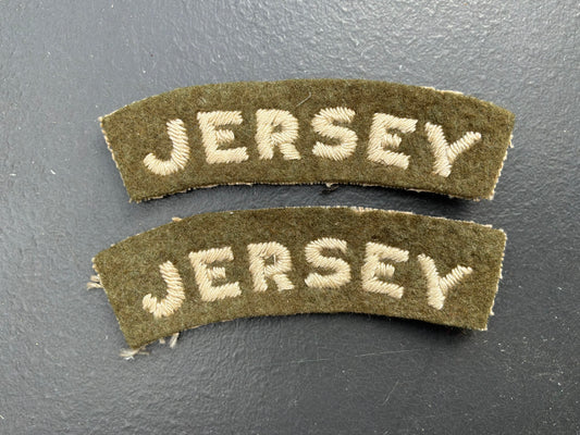 WW2 ‘JERSEY’ Nationality cloth shoulder titles.