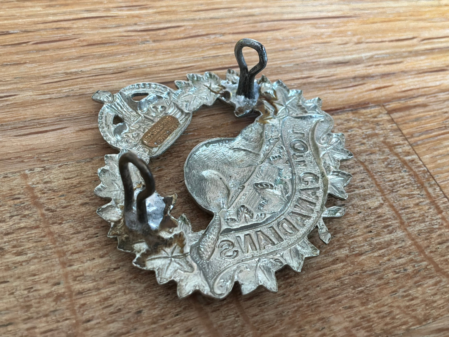 WW1 10th Battalion, Canadian Expeditionary Force, “The 10th Canadians.” W/m cap badge by HICKS.