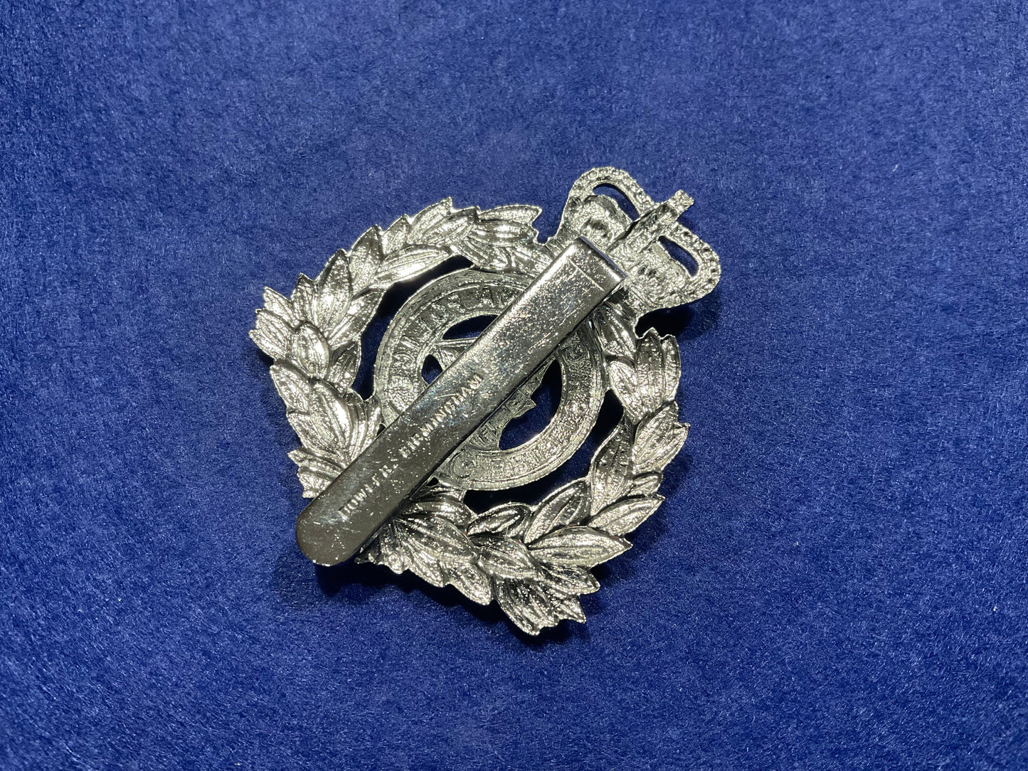 Q/C British Guiana Police cap badge 1952-66 made by Dowler.