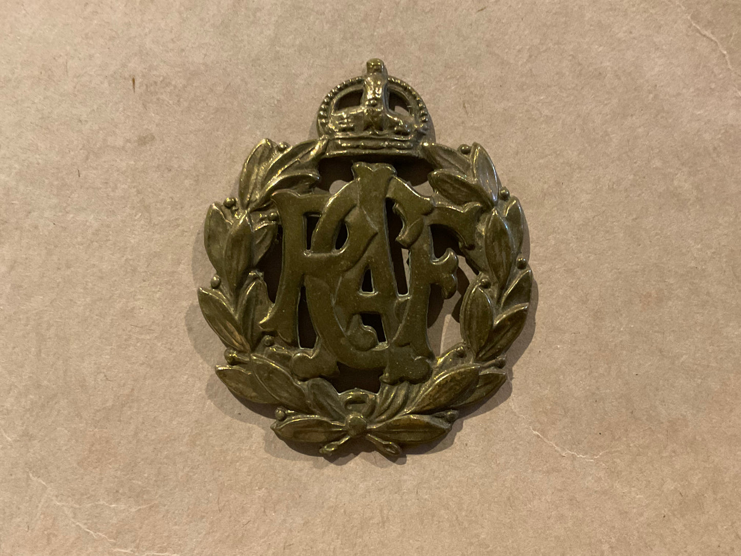 R.C.A.F 1st Pattern brass cap badge made by RODEN.