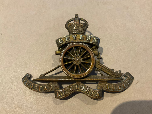 WW2 Ceylon Garrison Artillery brass cap badge