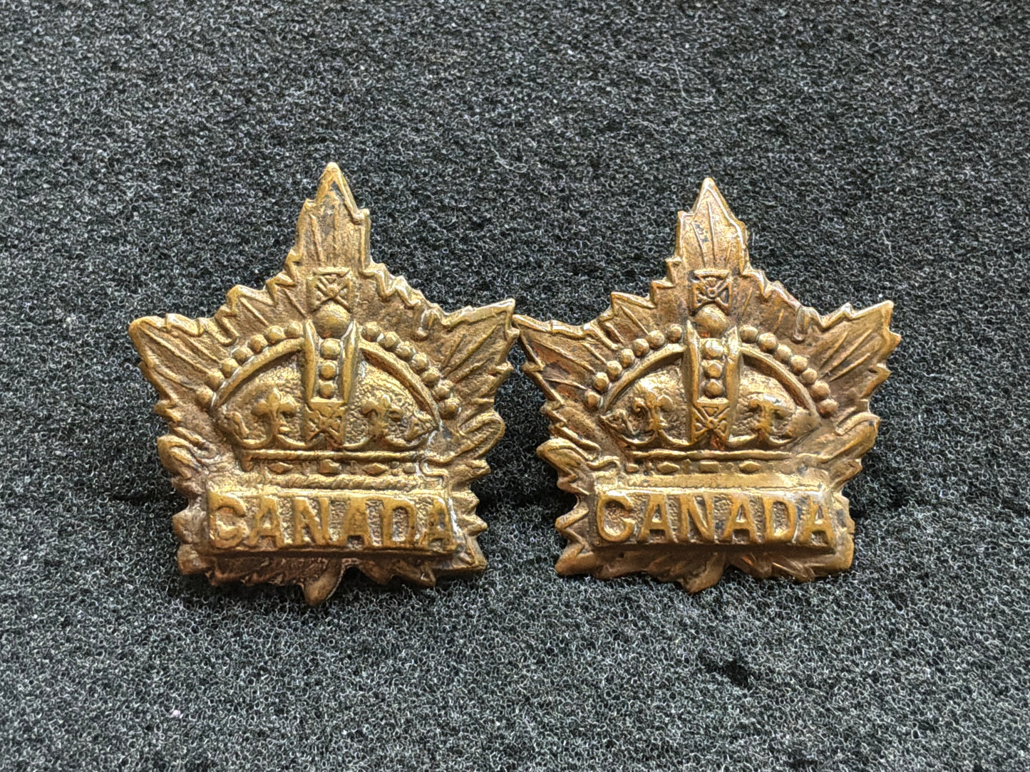 WW1 C.E.F General Service collars by CARON BROS , MONTREAL 1916.