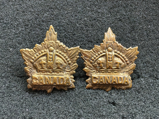 WW1 C.E.F General Service collars by CARON BROS , MONTREAL 1916.