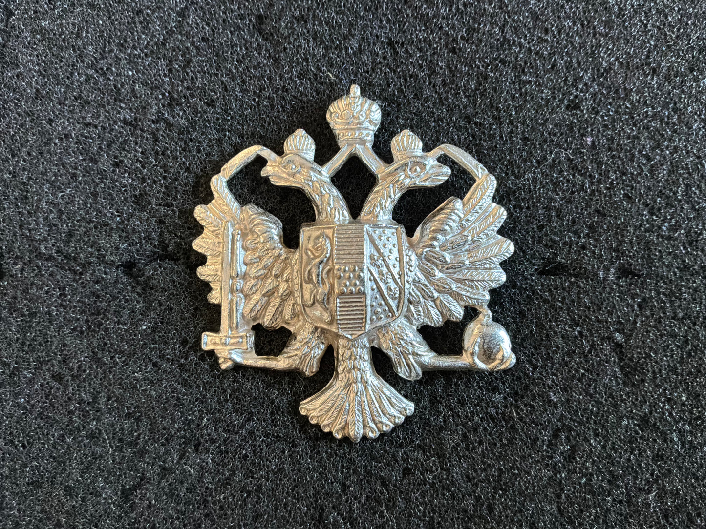 1st The Queen’s Dragoon Guards (QDG) Officers brushed silver cap badge.