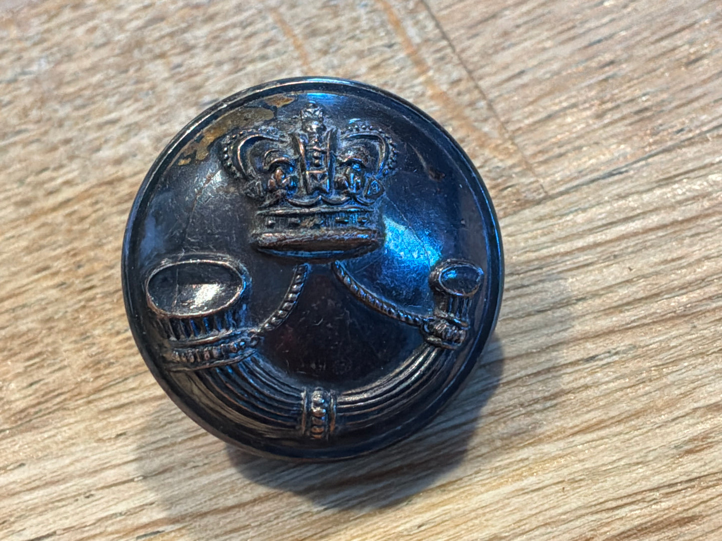 Officers QVC Durham Light Infantry officers button 1881-1902