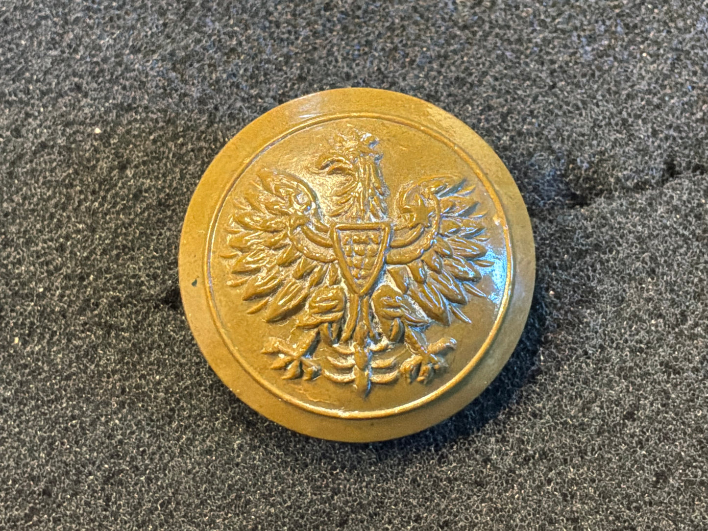 WW2 Free Polish Military Forces, Khaki economy plastic button