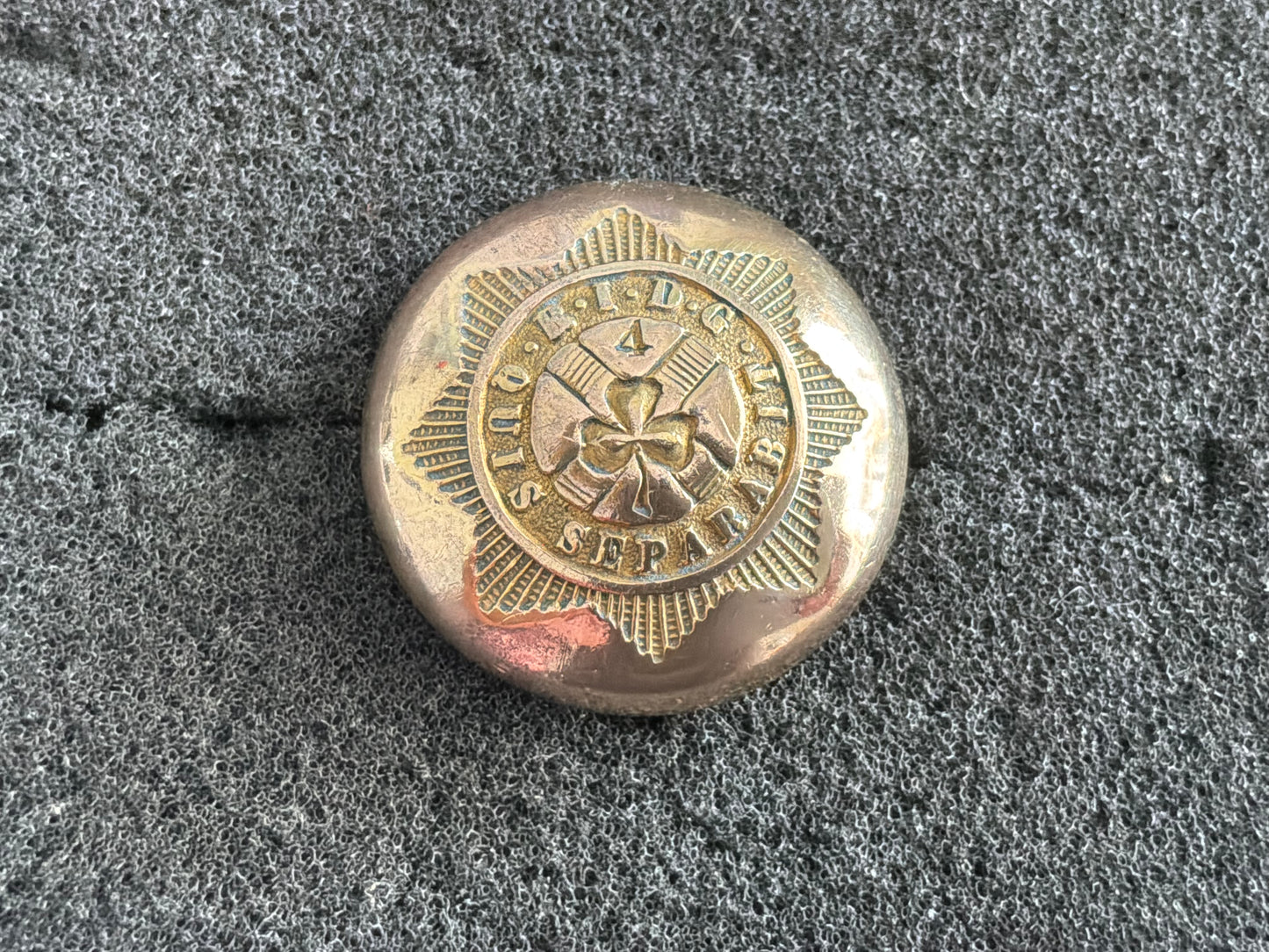 4th Royal Irish Dragoon Guards button, worn c.1855–1904, maker Jennens & Co