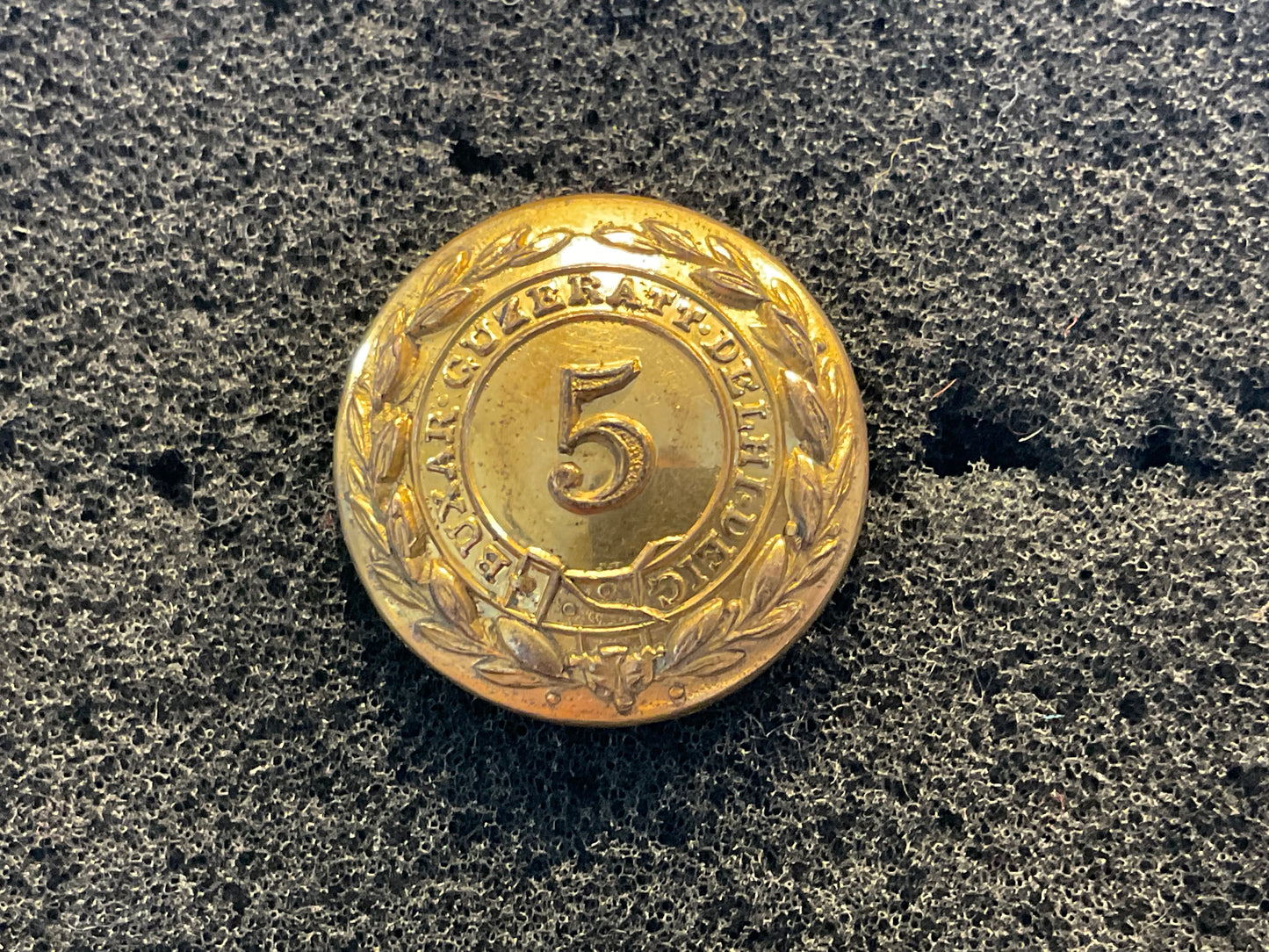 Officer's Gilt Button - 5th Bengal Native Infantry (Post-1861)
