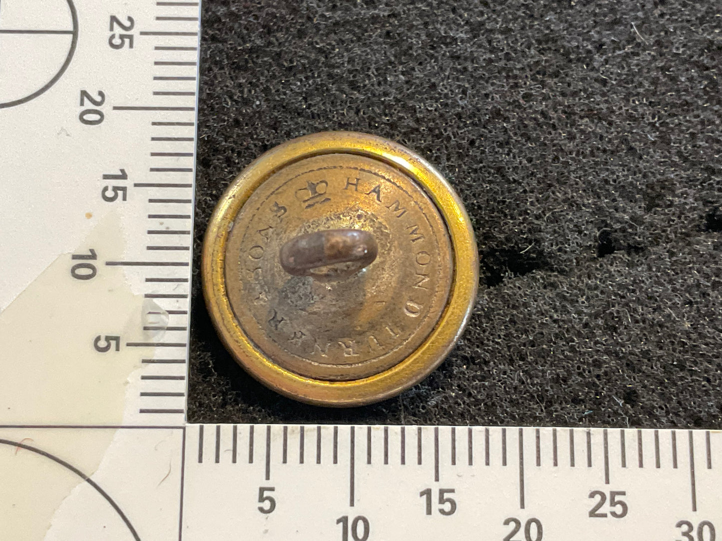 Circa 1827 Royal Navy Executive Officers gilt button by Hammond Turner.