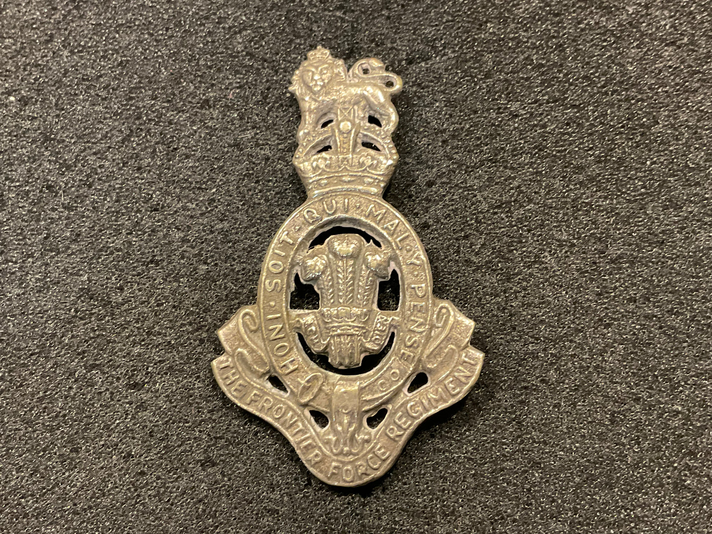 Indian Army , The Frontier Force Regiment sun helmet badge