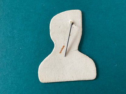 WWII fundraising cardboard lapel badge by the Kindergarten Union of South Africa Inc.