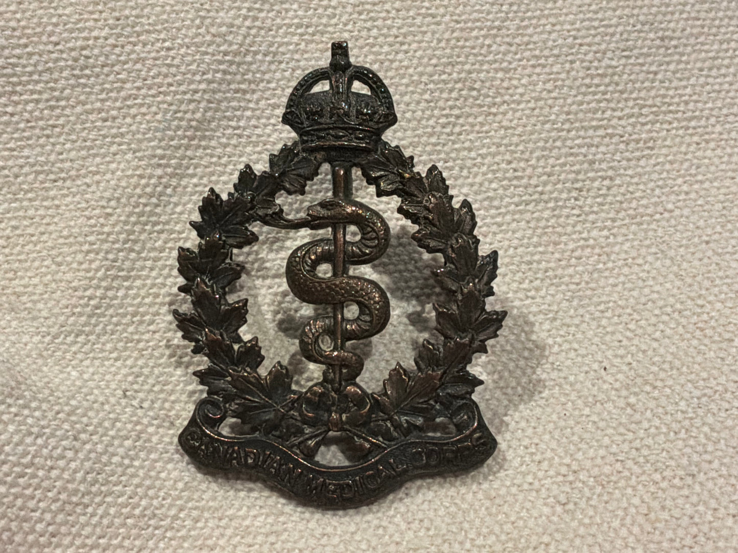 WW1 Canadian Army Medical Corps O.S.D cap badge