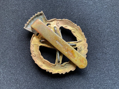 Bahrain Army/Defence Force cap badge by FIRMIN