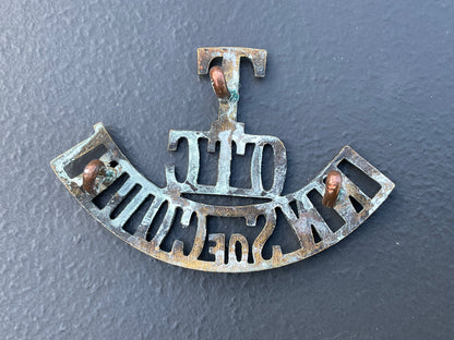 WW1 Territorial Inns of Court O.T.C brass shoulder title.