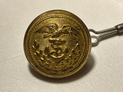 Post 1851 United States Navy Uniform Regulation (Left-Facing Eagle)button