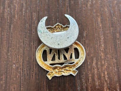 Second World War ‘On War Service’ Merchant Navy 'MN' lapel badge