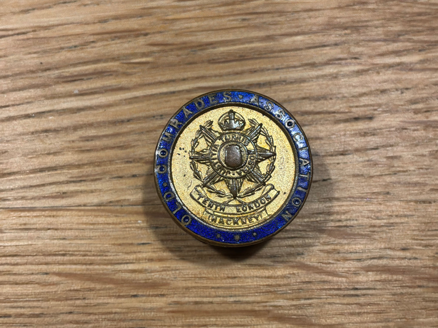 10th (County of London) Battalion, London Regt O.C.A lapel badge.
