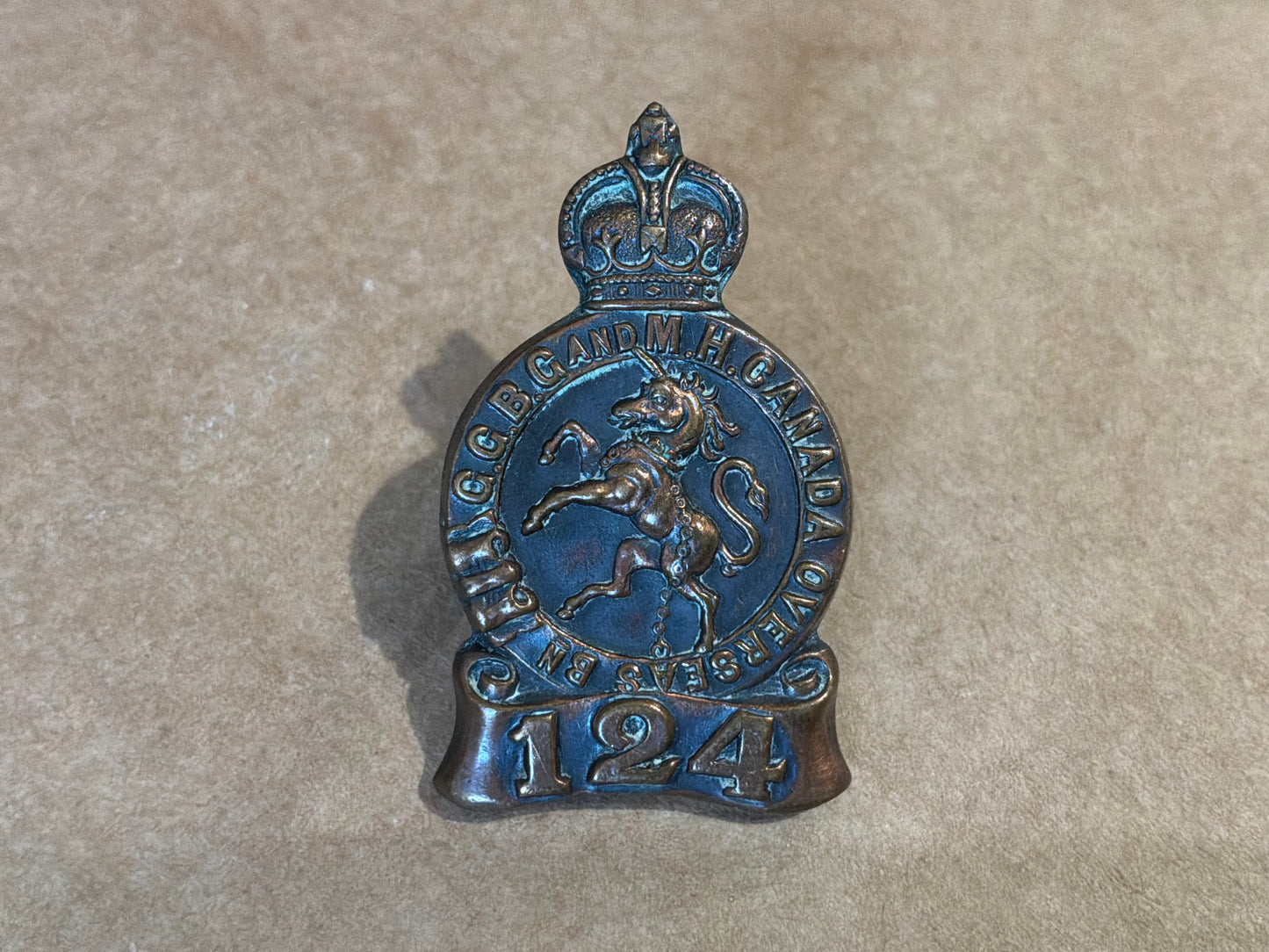 WW1 CEF 124th Battalion (Governor General's Body Guard) collar badge.
