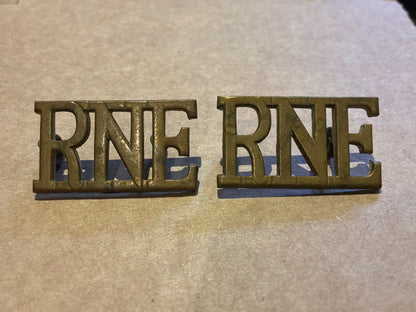 Rhodesia & Nyasaland Engineers (RNE) brass titles circa 1957-67