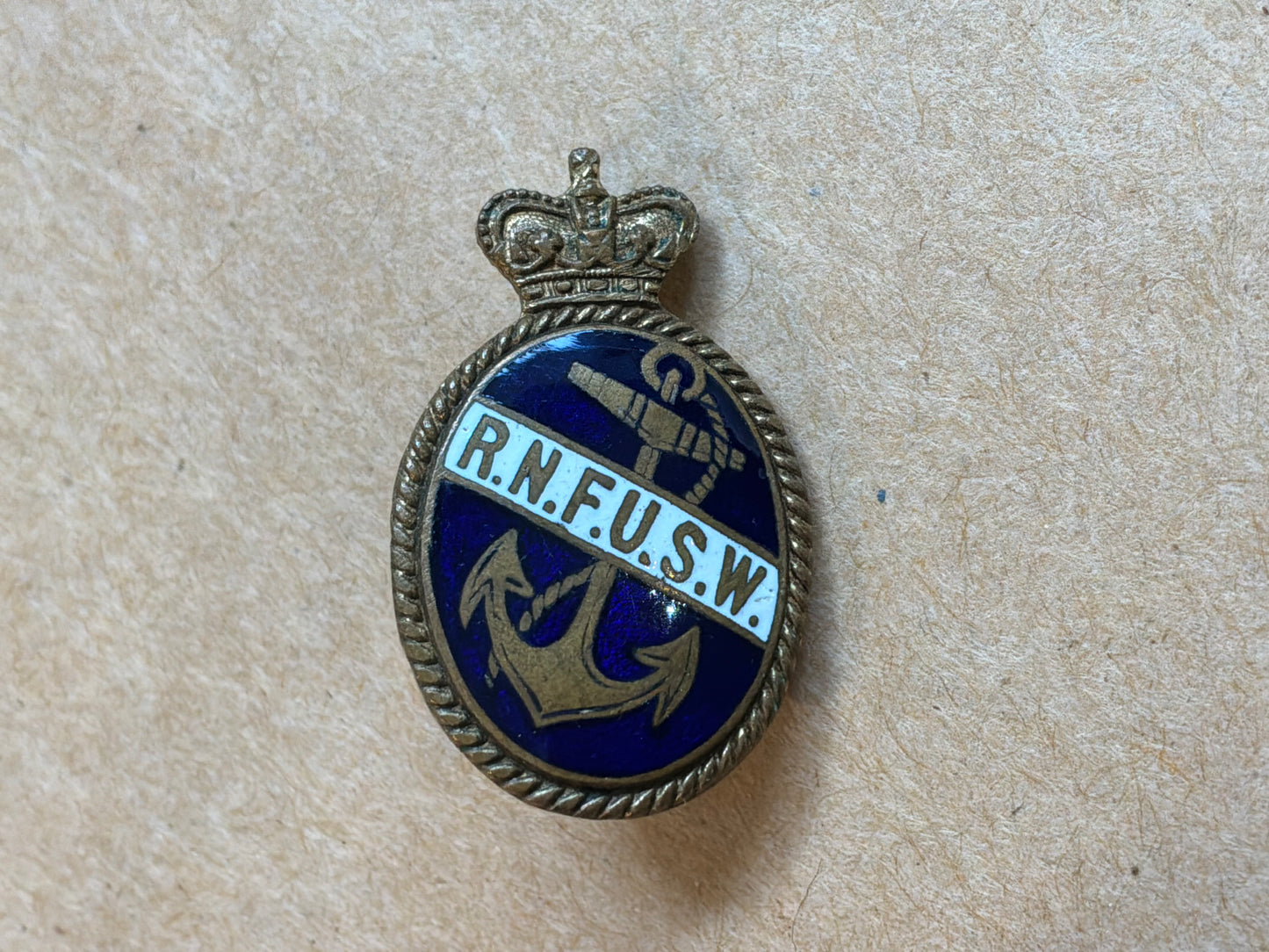 R.N.F.U.S.W. (Royal Naval Friendly Union of Sailors' Wives) lapel badge.