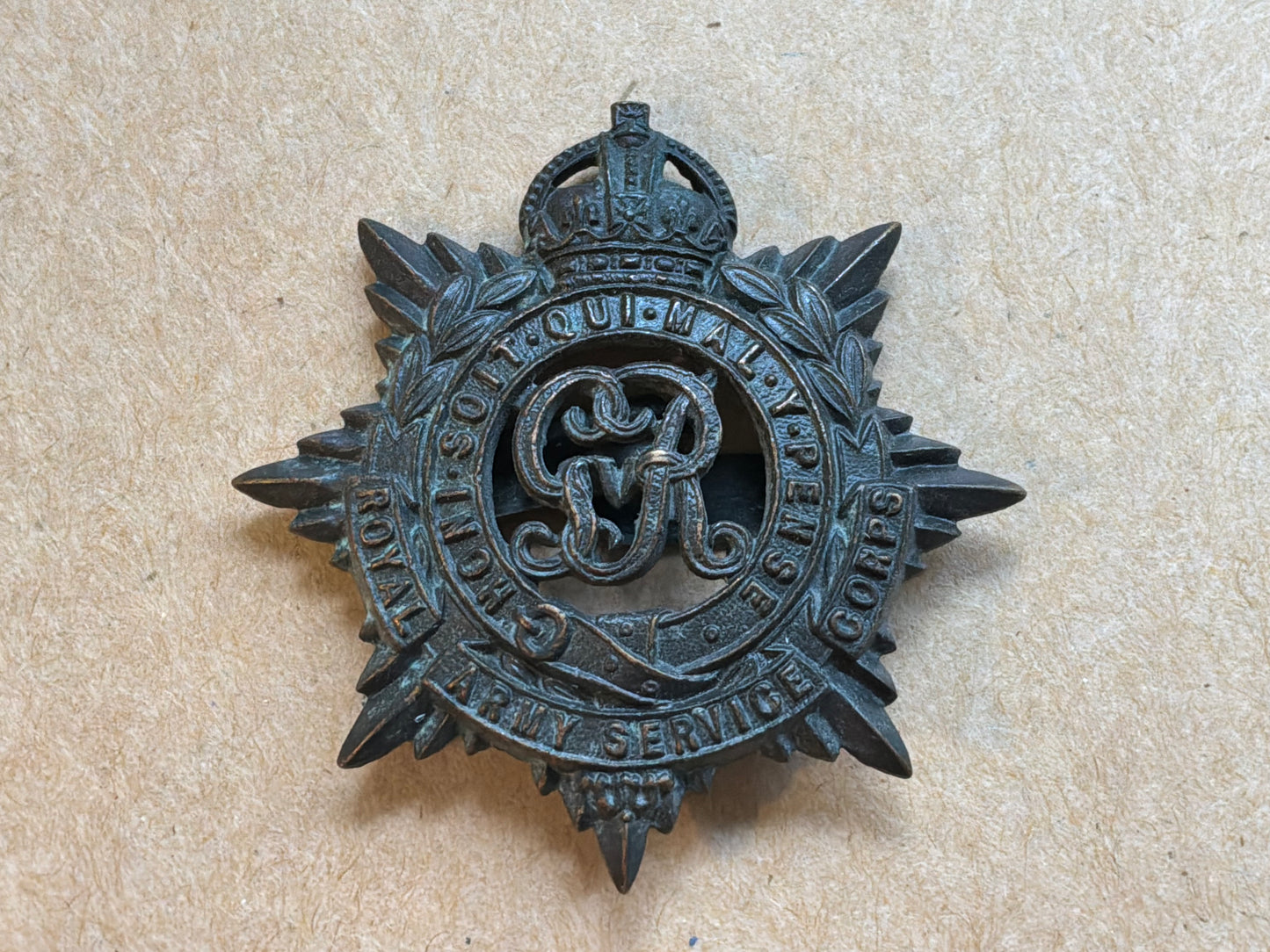 R.A.S.C GVR officers service dress cap badge 1918-37