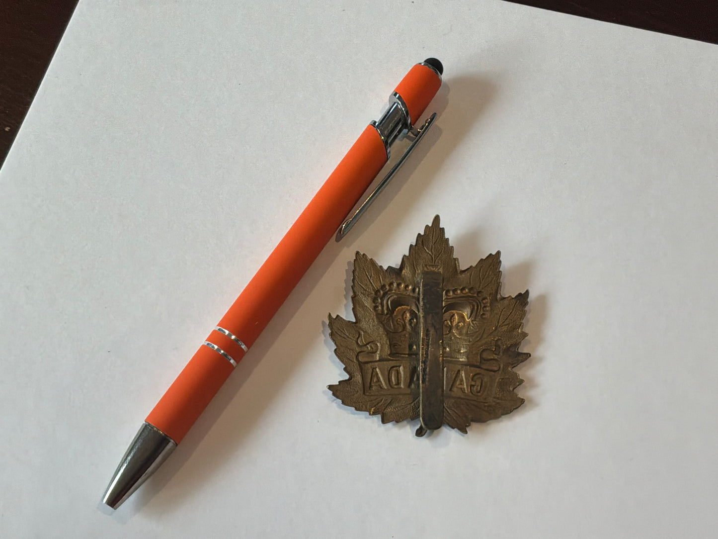 Rare Boer War Canadian slouch hat badge by TIPTAFT.