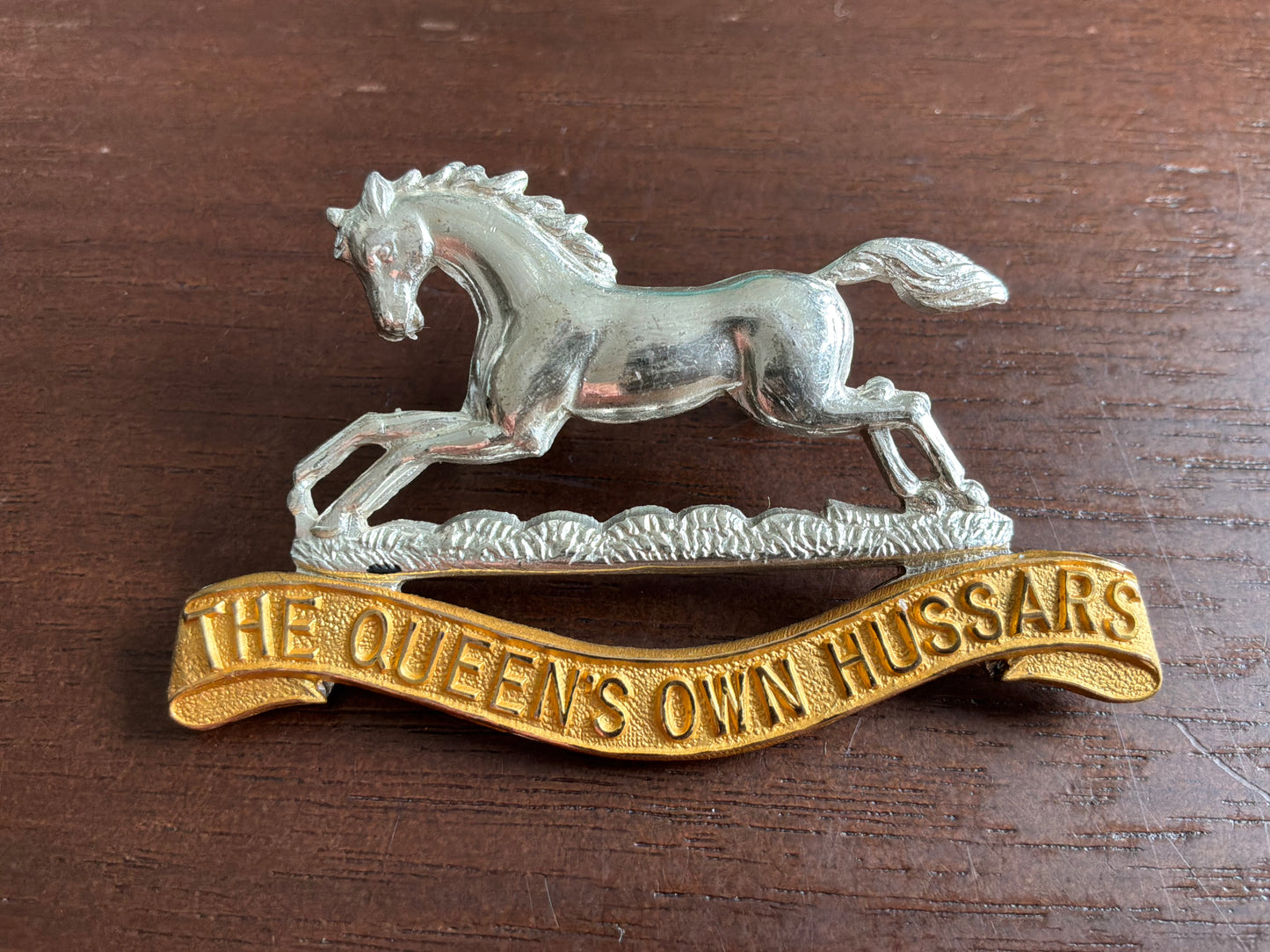 Queen's Own Hussars officer's, Silver/gilt cap badge.