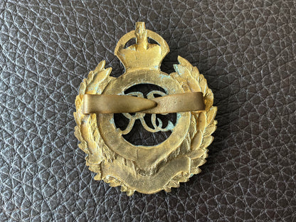WW2 Royal Engineers officers gilt cap badge.