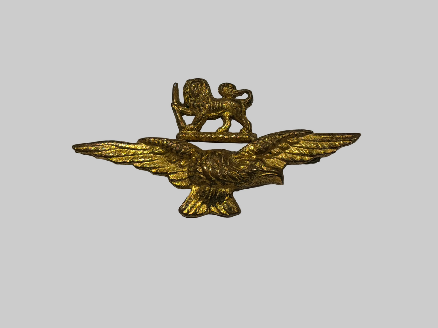 WW2 Southern Rhodesia Airforce side cap badge.
