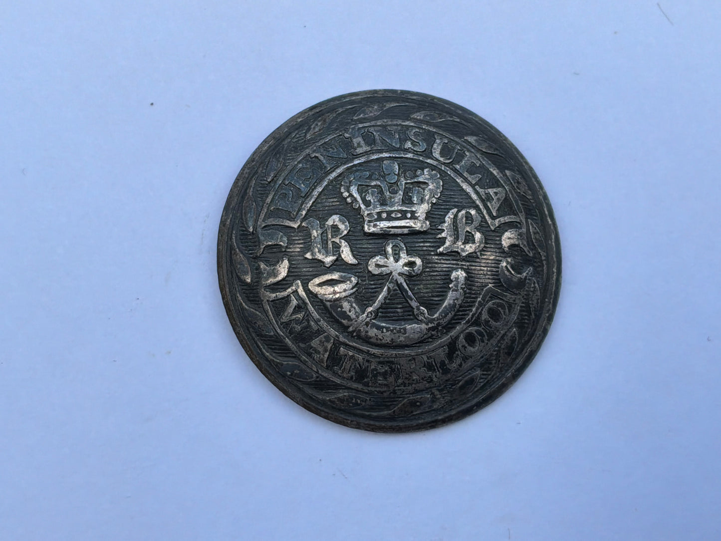 Rifle Brigade officers court dress coatee button 1816-32 by McGOWAN.