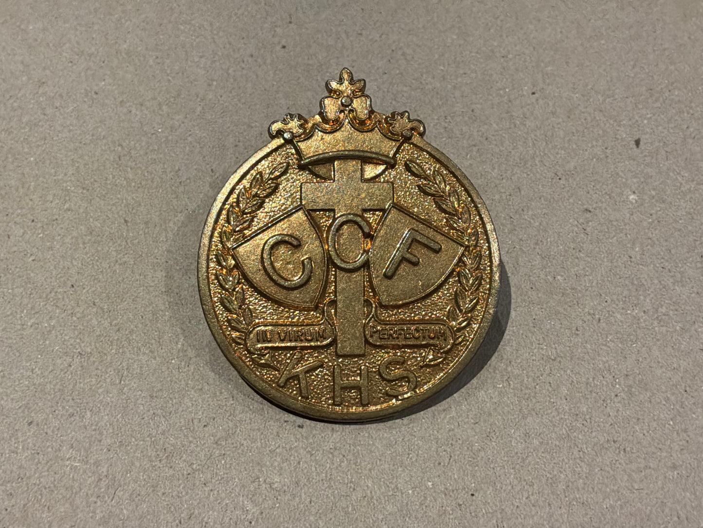 Kingham Hill School (Oxfordshire) C.C.F cap badge