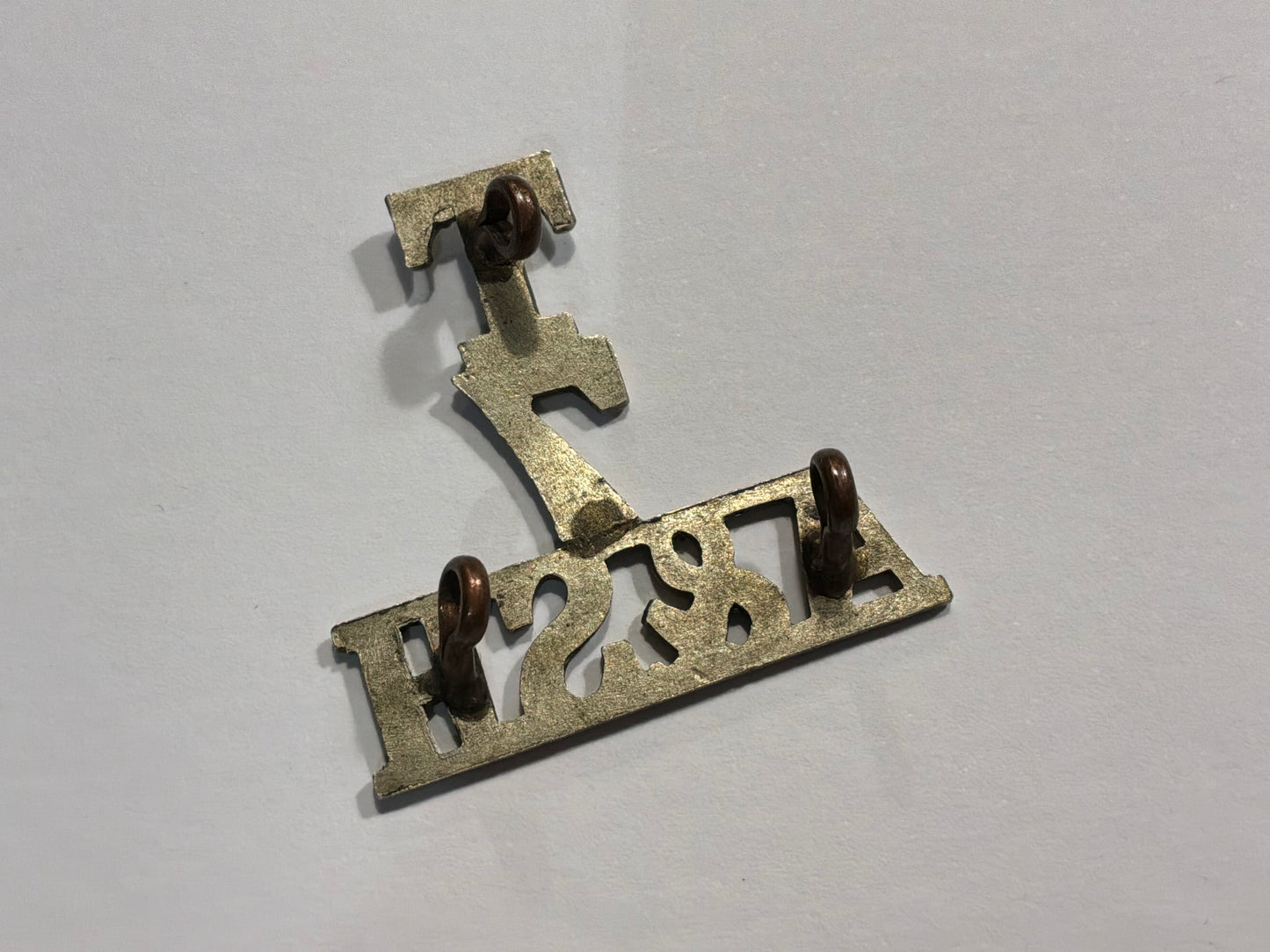 T/7/ A & SH (7th Argyll & Sutherland Highlanders) Shoulder title.