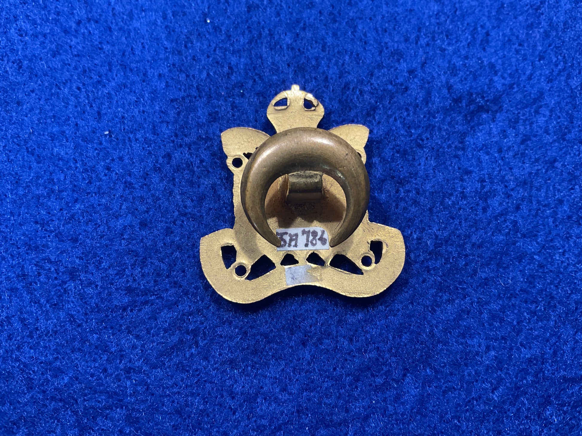 K/C Queens Westminster Regiment, Regimental Association lapel badge