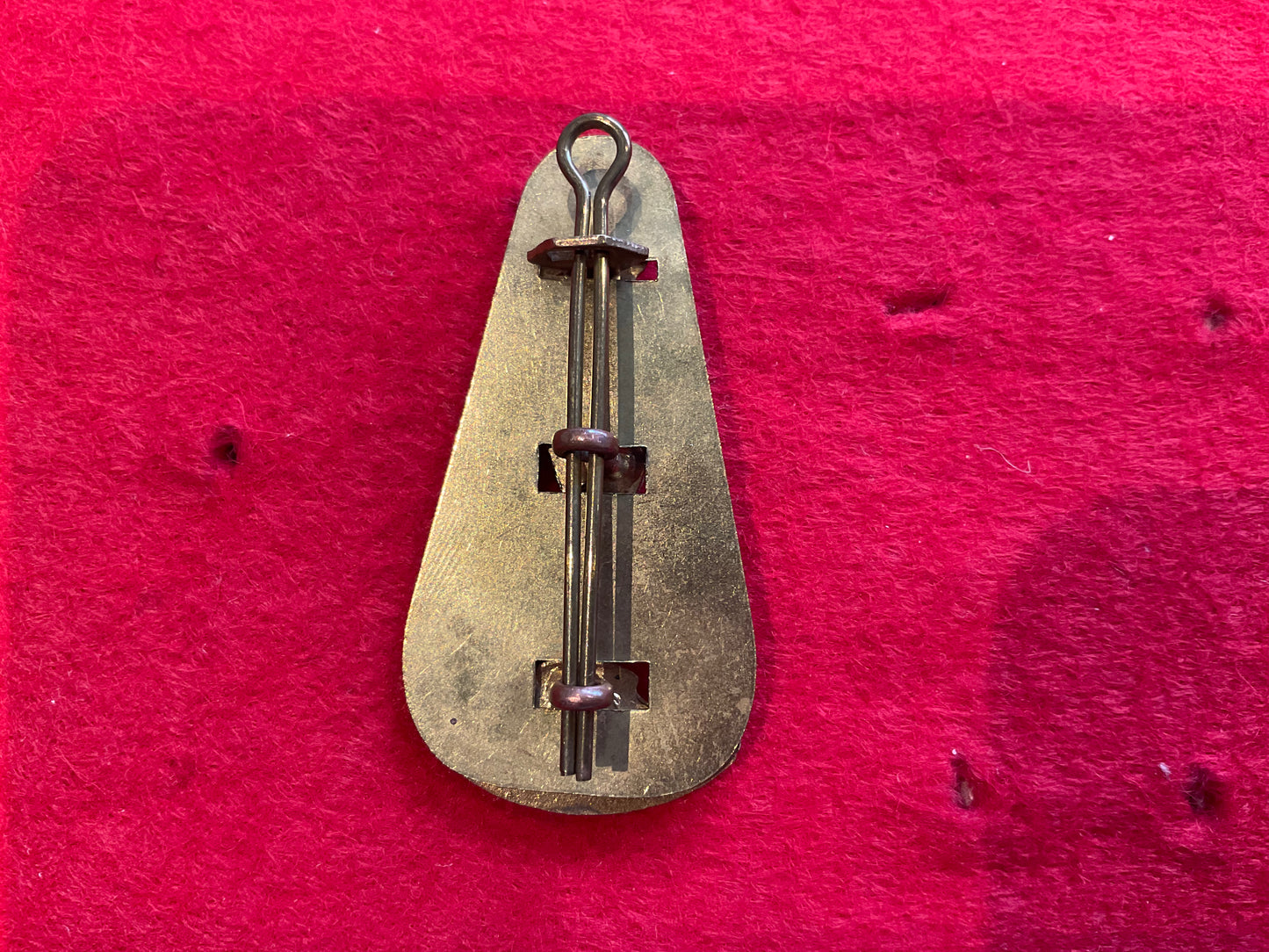 K/C Royal New Zealand Signals cap badge circa 1947-54