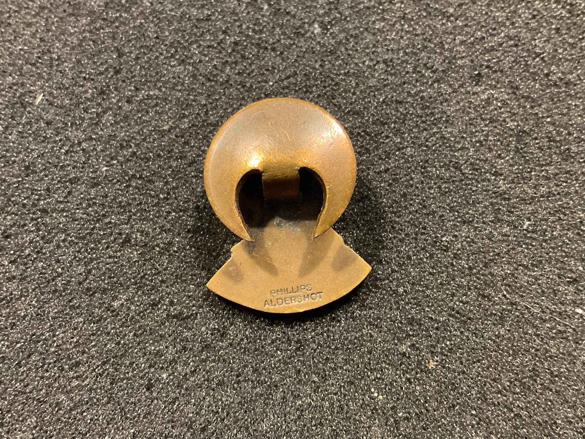 K/C Sergeants Mess I.T.C.R.M lapel badge