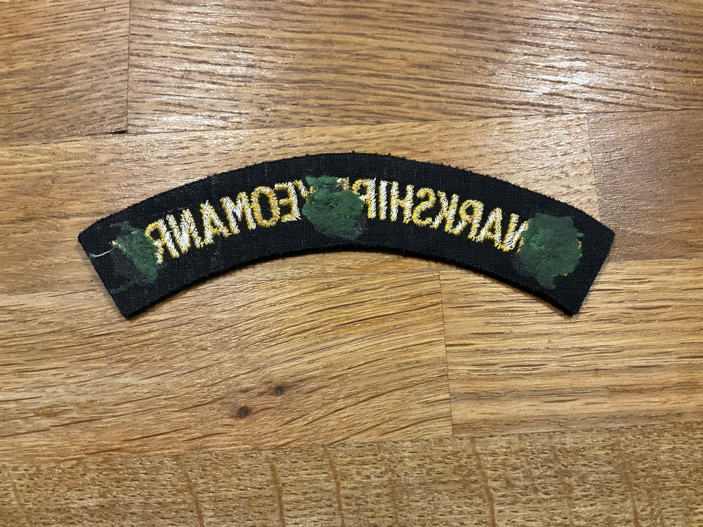 Lanarkshire Yeomanry cloth shoulder title