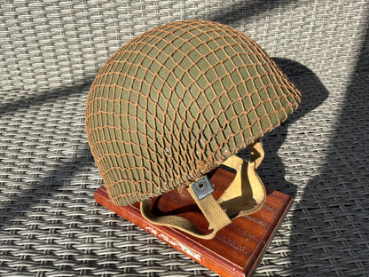 British HSAT Mk II paratrooper helmet - BMB 1953, size 6⅞, with net