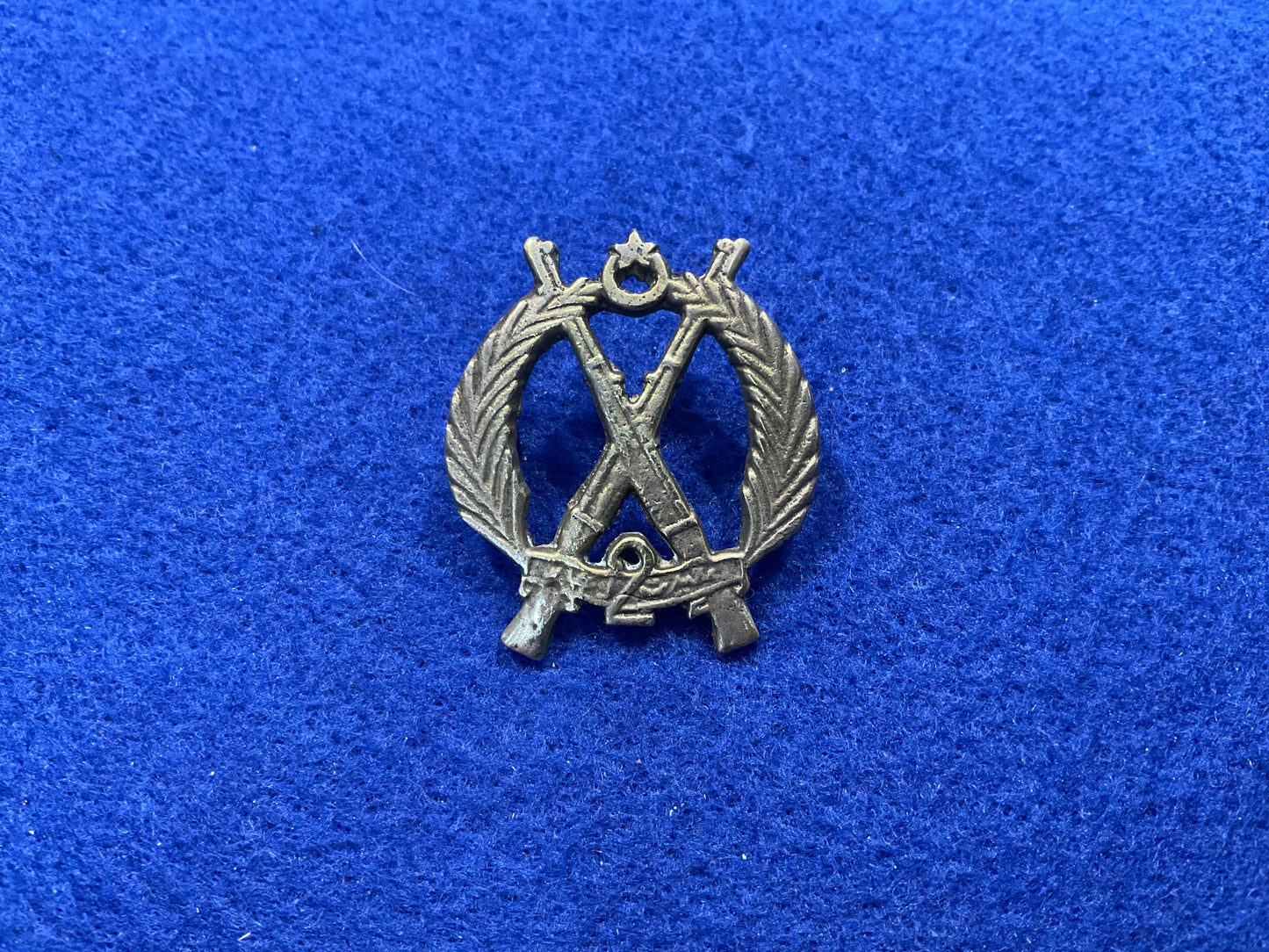 Middle Eastern military cap badge 1950-70s