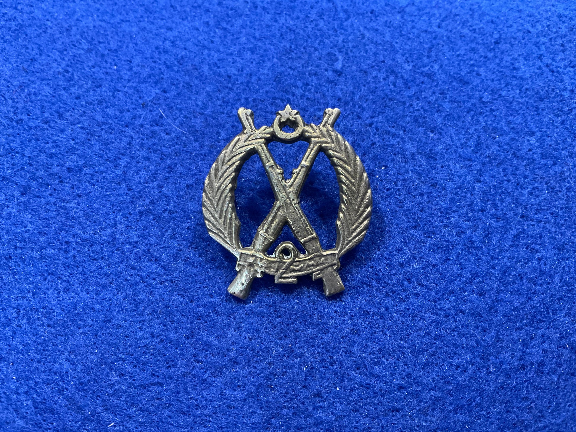 Middle Eastern military cap badge 1950-70s