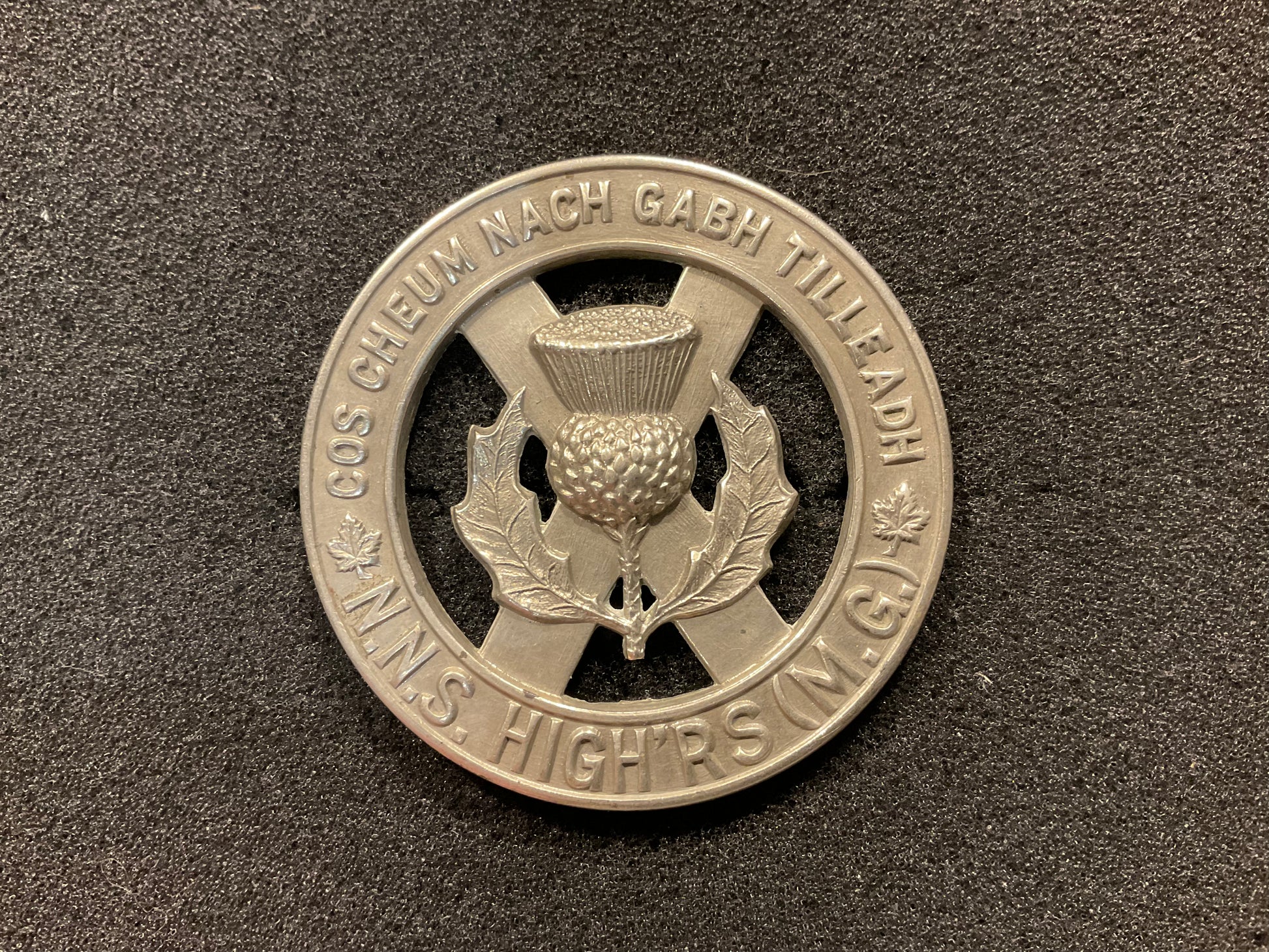 North Nova Scotia Highlanders (M.G) Regiment cap badge front
