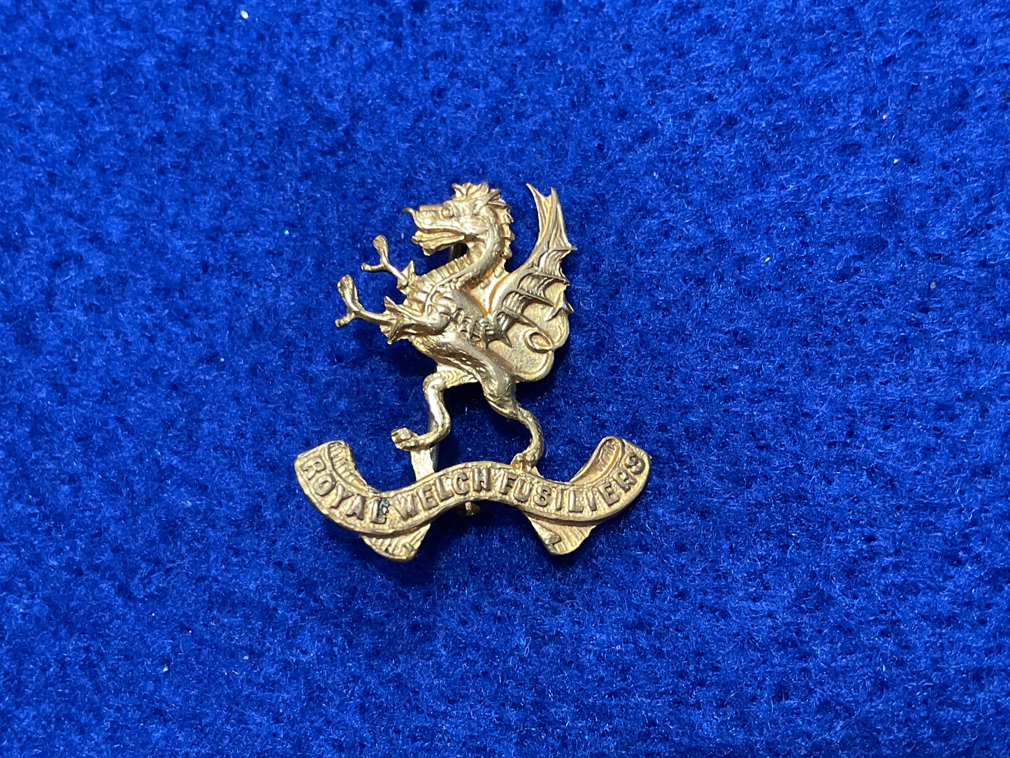 Post 1920 Royal Welch Fusiliers gilt sweetheart badge