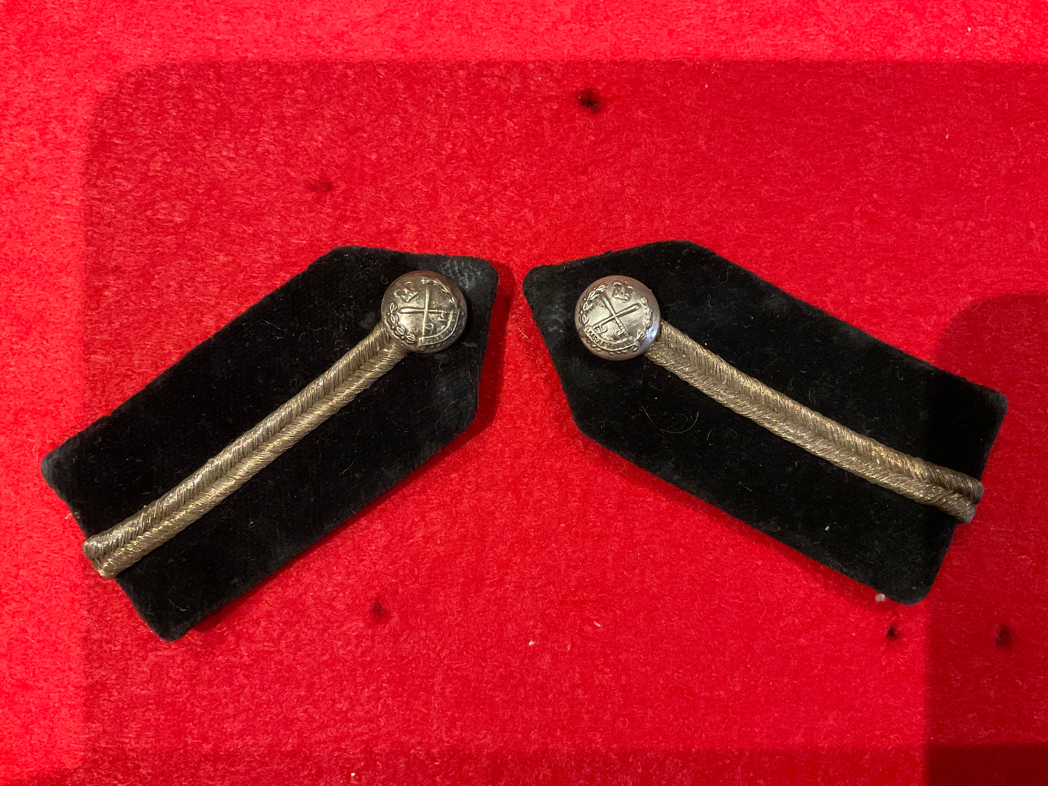 Post 1952 Commonwealth & Colonial Police Senior Officers collar Gorget ...