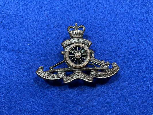 Post 1952 Q/C Royal N.Z Artillery O.S.D cap badge